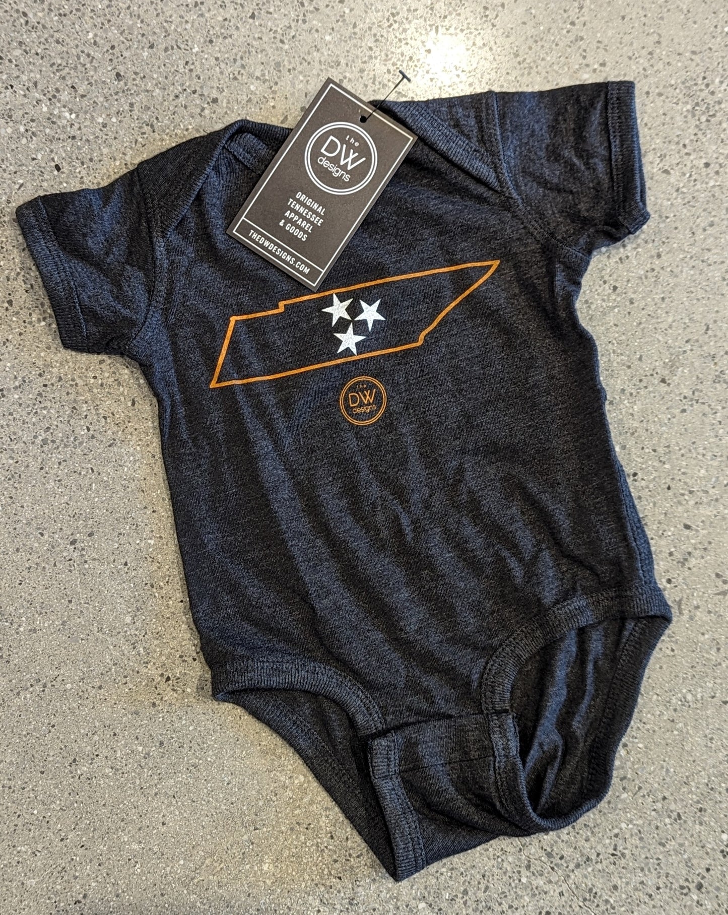 The Minimal Tristar State Onesie - Charcoal