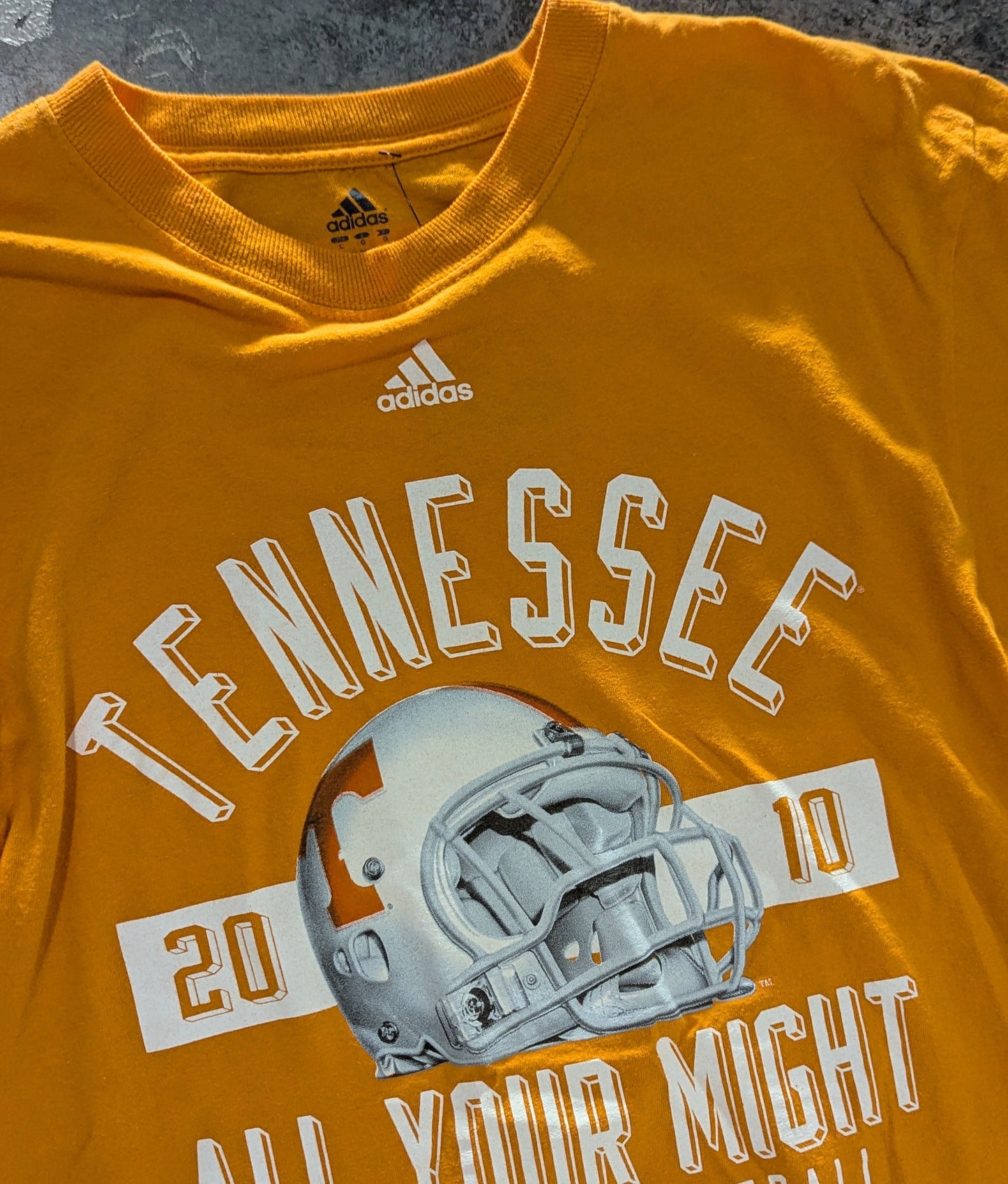 2010 Adidas TN Football Motto Tee - L